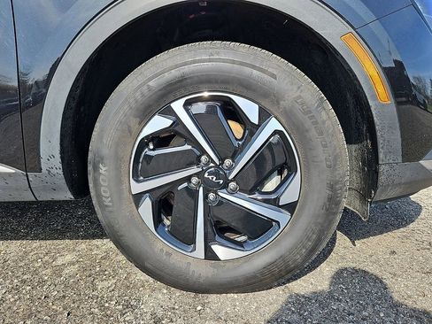 Certified 2023 Kia Sportage LX image 8