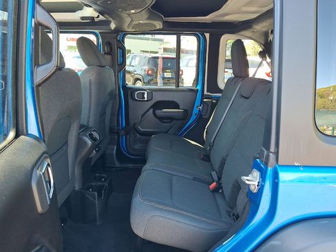Used 2024 Jeep Wrangler Unlimited Sport AWD/4WD image 12