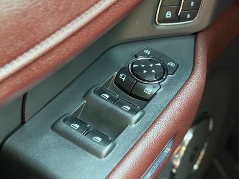 Used 2024 Ford Expedition Limited AWD/4WD image 26