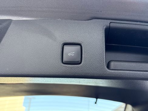 Used 2022 Ford Escape SEL w/ Technology Package image 30