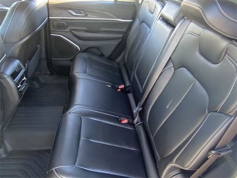 Used 2023 Jeep Grand Cherokee 4WD 4xe image 19