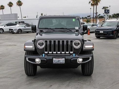 Used 2023 Jeep Wrangler Unlimited Sahara AWD/4WD image 3