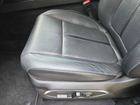 Used 2023 Jeep Wagoneer Series II RWD image 16