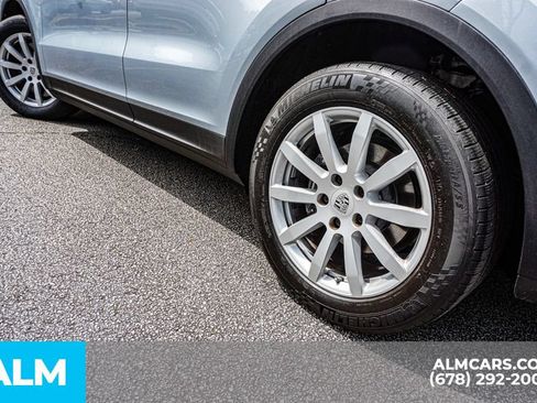 Used 2023 Porsche Cayenne AWD/4WD image 15