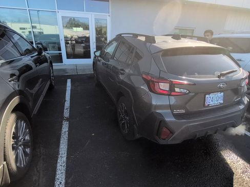 Used 2024 Subaru Crosstrek 2.0i Premium image 10