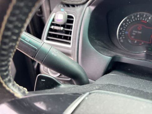 Used 2016 Ford Explorer Platinum image 16