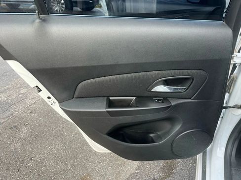 Used 2014 Chevrolet Cruze LT w/ RS Package image 30