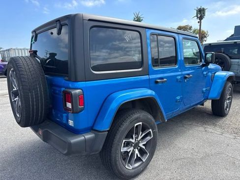 Used 2024 Jeep Wrangler Unlimited AWD/4WD image 5