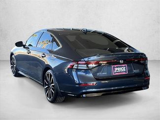 Used 2025 Honda Accord Touring video 3