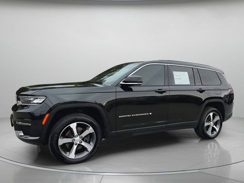 Used 2024 Jeep Grand Cherokee L Limited image 13