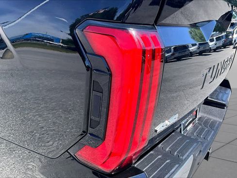 Used 2022 Toyota Tundra Limited w/ Power Package AWD/4WD image 28