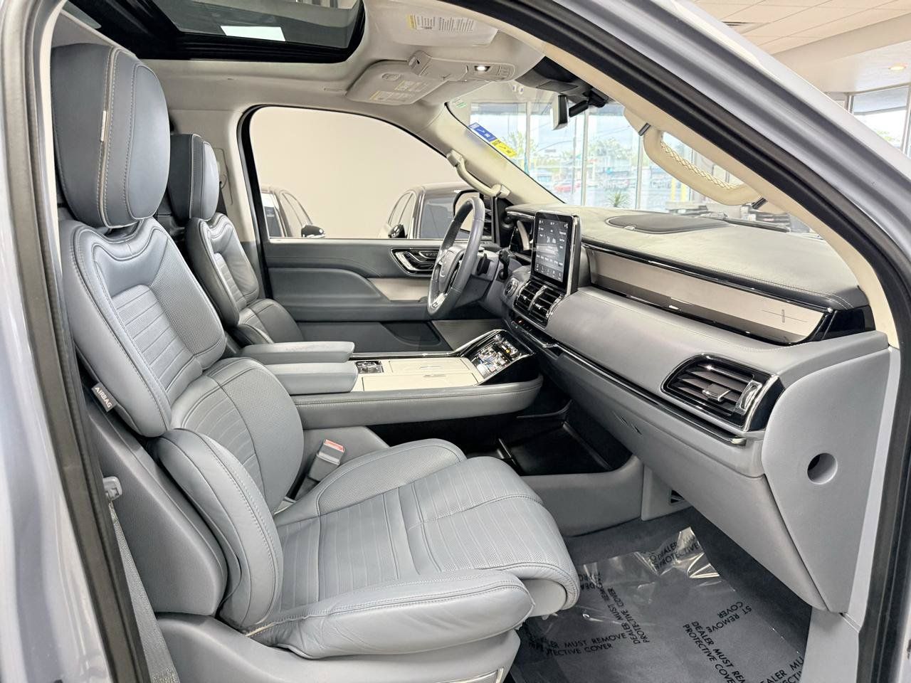 Used 2018 Lincoln Navigator Black Label AWD/4WD image 27