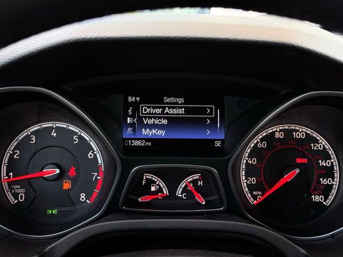 Used 2018 Ford Focus ST FWD image 38