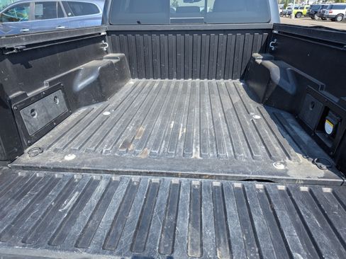 Used 2018 Toyota Tacoma TRD Off-Road w/ Technology Package AWD/4WD image 30