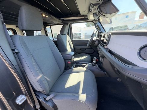 Used 2025 Jeep Wrangler Sahara 4xe w/ Safety Group image 18