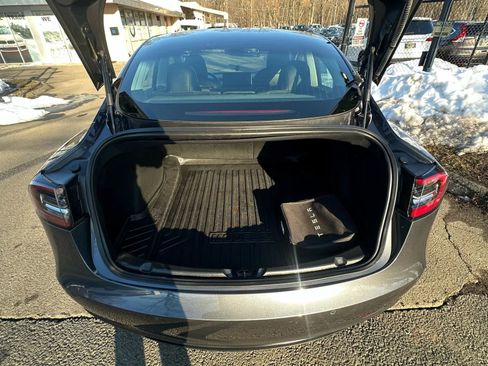 Used 2018 Tesla Model 3 Long Range image 10