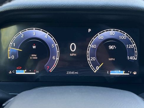 Used 2023 Jeep Grand Cherokee Altitude AWD/4WD image 24