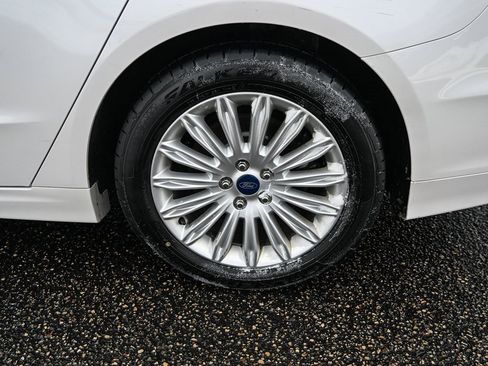 Used 2014 Ford Fusion Energi SE w/ Driver Assist Package image 13