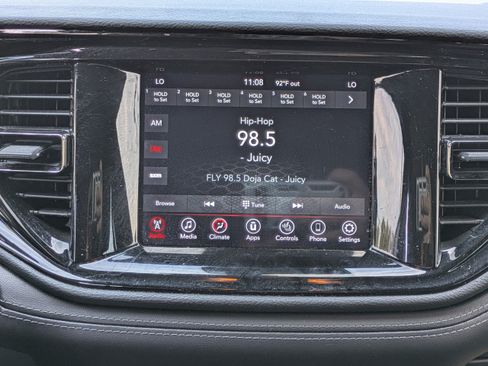 Used 2022 Dodge Durango GT RWD image 16