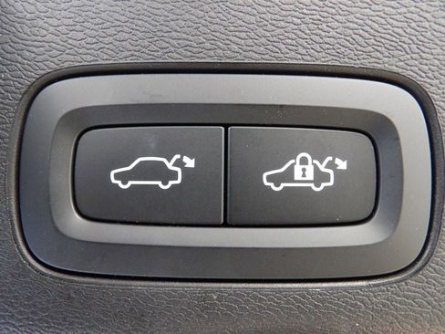 Certified 2023 Volvo XC60 B6 Ultimate image 28