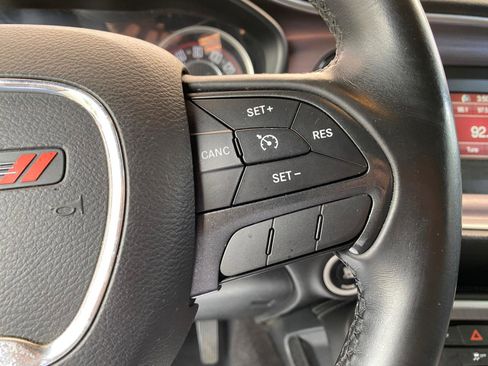 Used 2016 Dodge Challenger SXT image 50