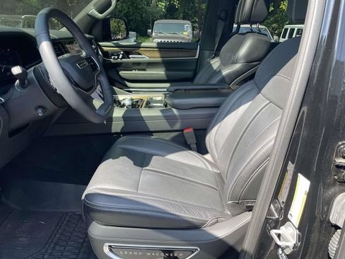 Certified 2025 Jeep Grand Wagoneer 4WD image 20