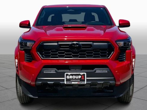 Used 2025 Toyota Tacoma TRD Sport image 4