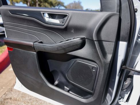 Used 2025 Ford Escape ST-Line image 20