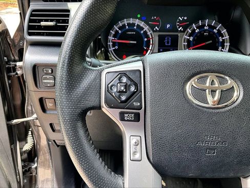 Used 2019 Toyota 4Runner SR5 Premium RWD image 10
