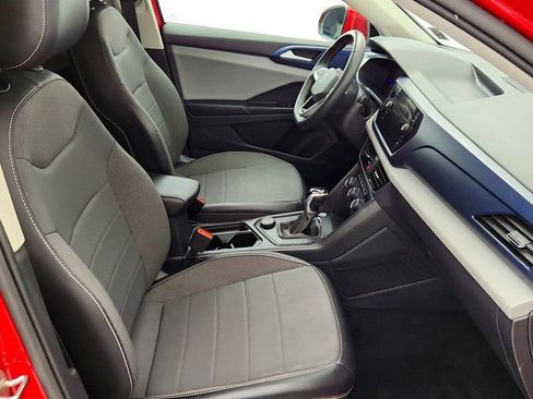 Used 2022 Volkswagen Taos SE w/ Panoramic Sunroof Package image 23