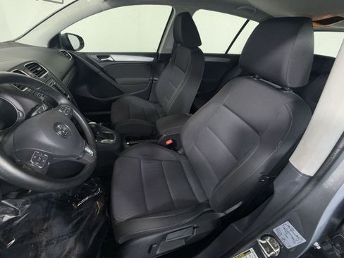 Used 2013 Volkswagen Golf 4-Door FWD image 13