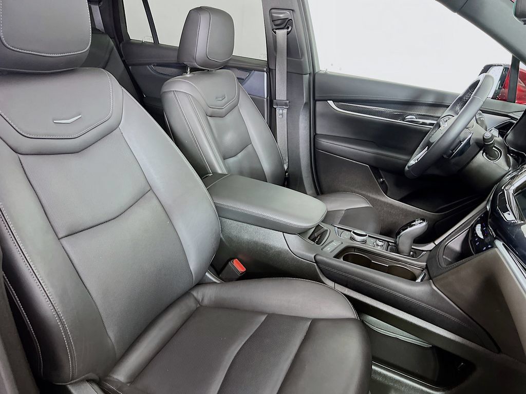 Used 2024 Cadillac XT6 Sport w/ LPO, Onyx Lite Package AWD/4WD image 32