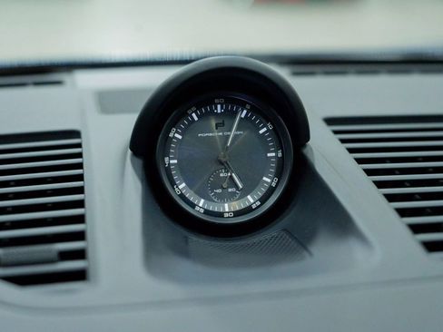 Used 2022 Porsche 911 Turbo image 42