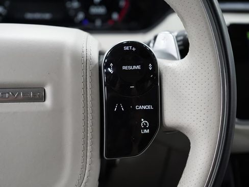 Used 2019 Land Rover Range Rover Velar R-Dynamic SE AWD/4WD image 20