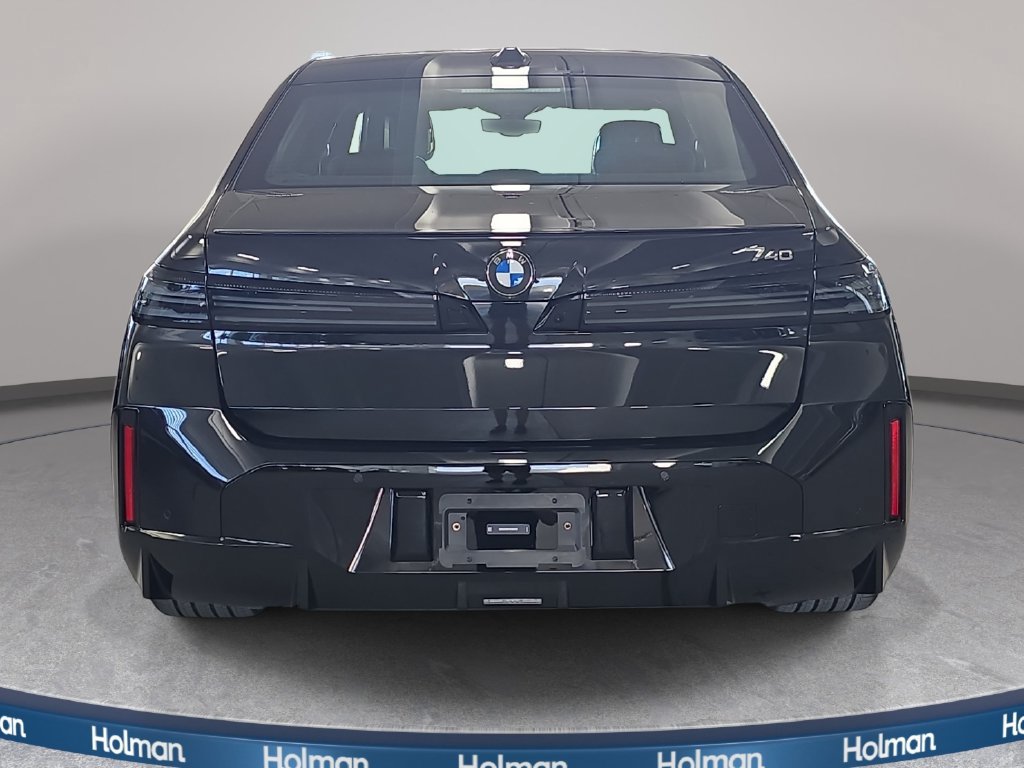 New 2027 BMW 740i w/ Executive Package RWD image 6