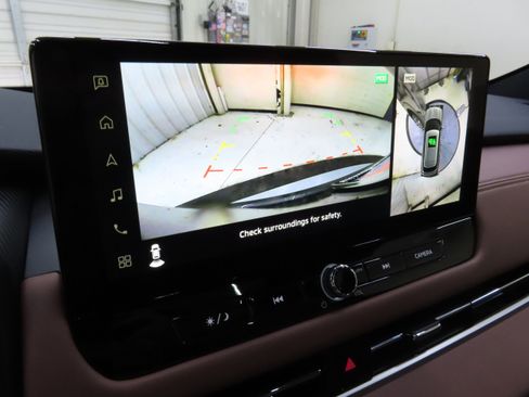 New 2025 Mitsubishi Outlander SEL image 17