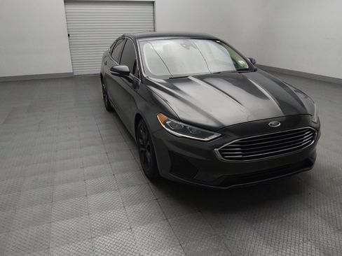 Used 2019 Ford Fusion SEL FWD image 13