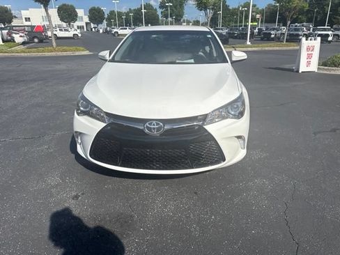 Used 2017 Toyota Camry SE FWD image 10