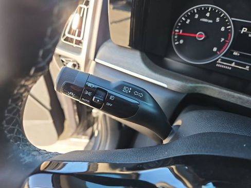 Certified 2023 Kia Sorento EX image 25