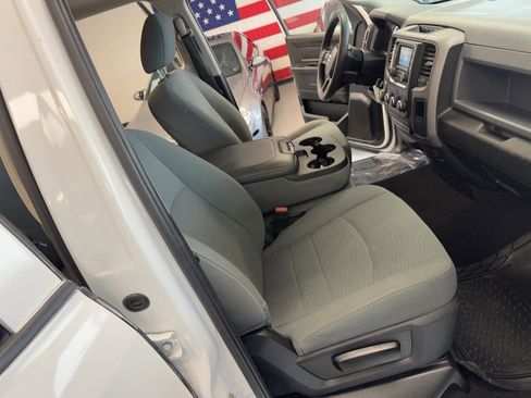 Used 2019 RAM 1500 Tradesman w/ Tradesman SXT Package image 16