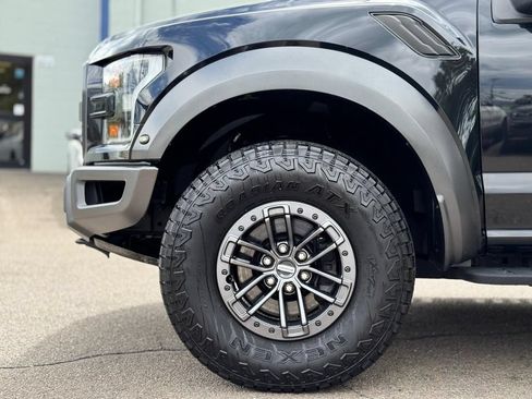 Used 2019 Ford F150 Raptor w/ Equipment Group 802A Luxury AWD/4WD image 11
