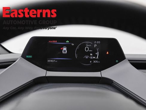 Used 2025 Toyota Prius LE FWD image 17