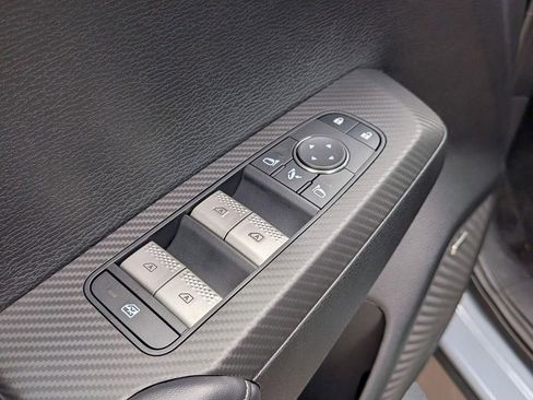 New 2026 Mitsubishi Outlander SE image 12