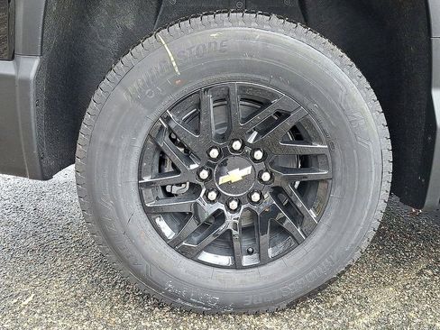 New 2026 Chevrolet Silverado EV LT image 5