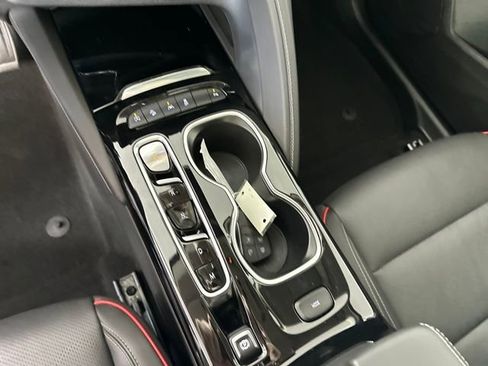 Used 2023 Buick Envision Essence w/ Sport Touring Package image 20