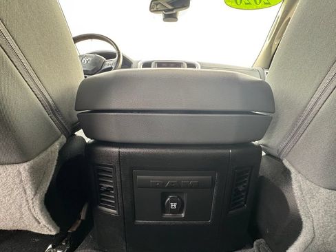 Used 2020 RAM 1500 Warlock AWD/4WD image 37
