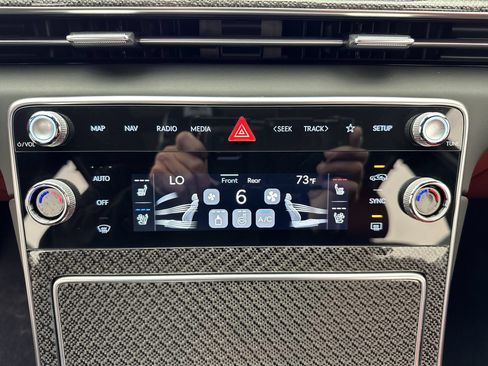 Certified 2026 Genesis GV80 3.5T e-SC AWD/4WD image 19
