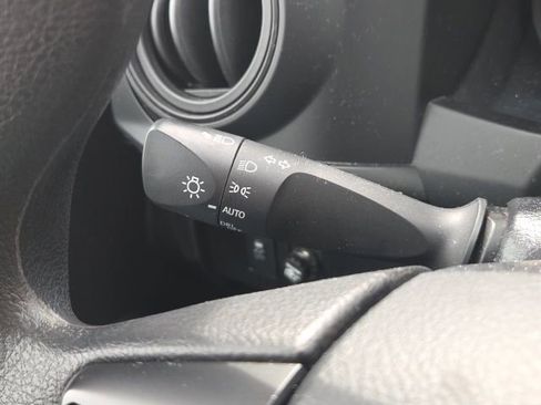 Used 2022 Toyota Tacoma SR image 34