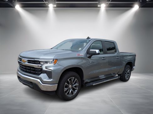 Certified 2025 Chevrolet Silverado 1500 LT w/ Z71 Off-Road Package AWD/4WD image 1