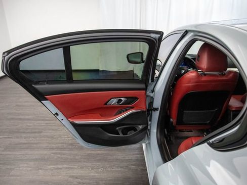 Used 2023 BMW 330i Sedan w/ M Sport Package image 22